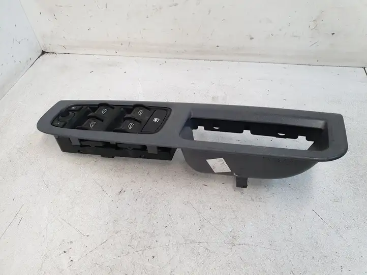 Volvo XC90 (2006 - 2014) 8679473 Кнопка стеклоподъемников — фото 4