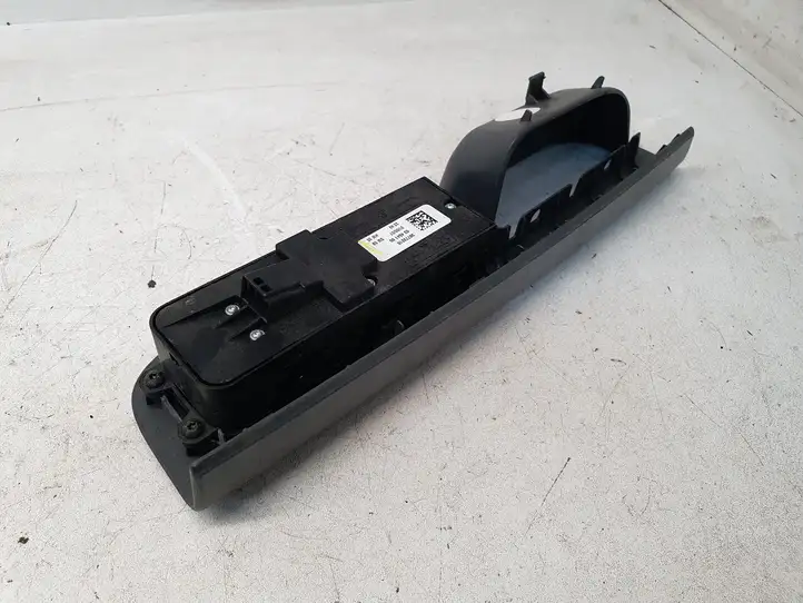 Volvo XC90 (2006 - 2014) 8679473 Кнопка стеклоподъемников — фото 6