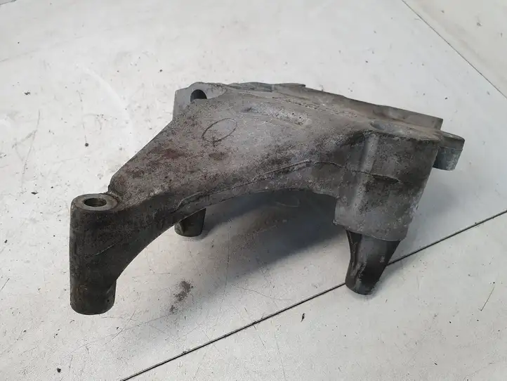 Audi A3/S3 8P (2004 - 2008) 06F199207Q Кронштейн двигателя — фото 2