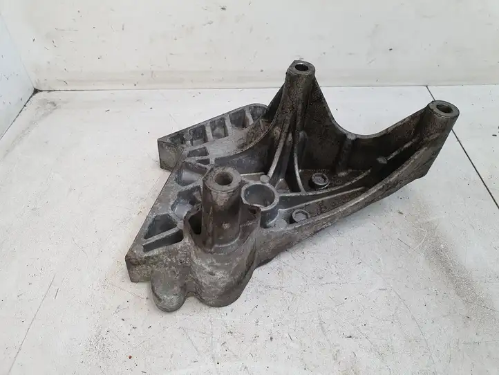 Audi A3/S3 8P (2004 - 2008) 06F199207Q Кронштейн двигателя — фото 4