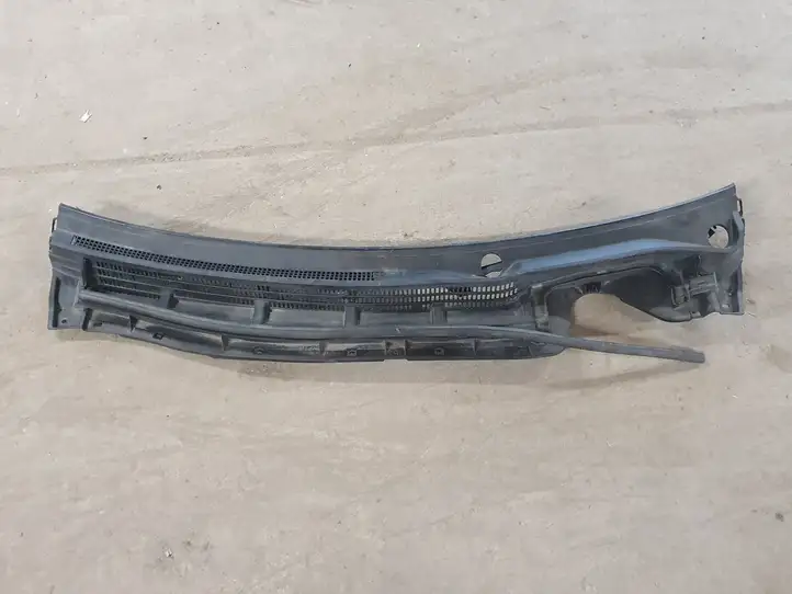 Toyota Prius (XW30) (2009 - 2015) 5578147120 Жабо стеклоочистителей — фото 1