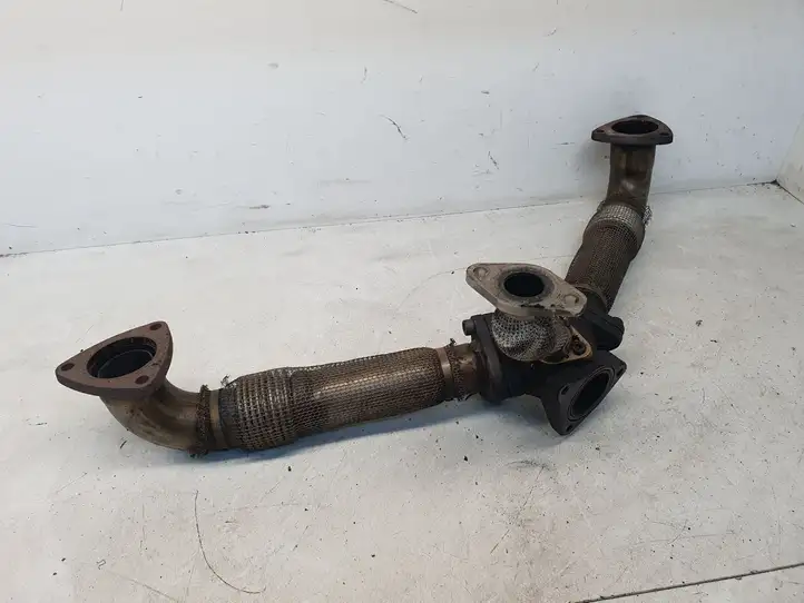 Audi A4 S4 B8 8K (2007 - 2011) Другая деталь (детали) коллектора выброса — фото 3