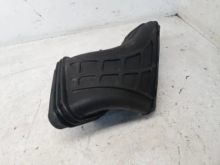 Audi A4 S4 B8 8K (2007 - 2011) 1021300S01 Детали воздухозаборника — фото 3