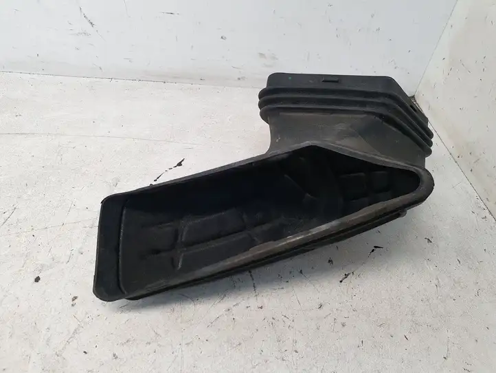 Audi A4 S4 B8 8K (2007 - 2011) 1021300S01 Детали воздухозаборника — фото 6
