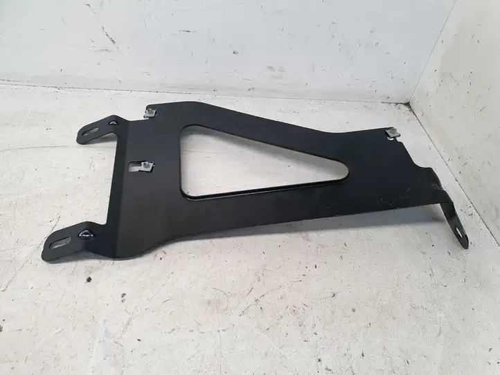 Audi A4 S4 B8 8K (2007 - 2011) 8T0035464 Кронштейн усилителя звука — фото 1