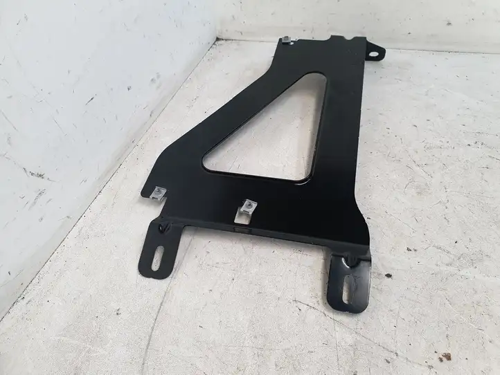Audi A4 S4 B8 8K (2007 - 2011) 8T0035464 Кронштейн усилителя звука — фото 3