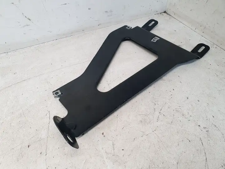 Audi A4 S4 B8 8K (2007 - 2011) 8T0035464 Кронштейн усилителя звука — фото 5