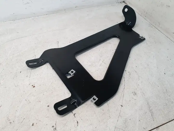 Audi A4 S4 B8 8K (2007 - 2011) 8T0035464 Кронштейн усилителя звука — фото 6