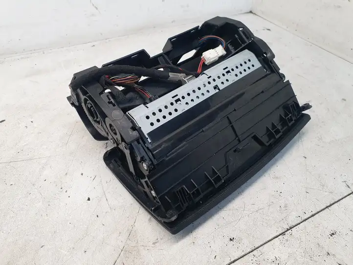 Mercedes-Benz C W204 (2007 - 2014) A2046801231 Дисплей — фото 6
