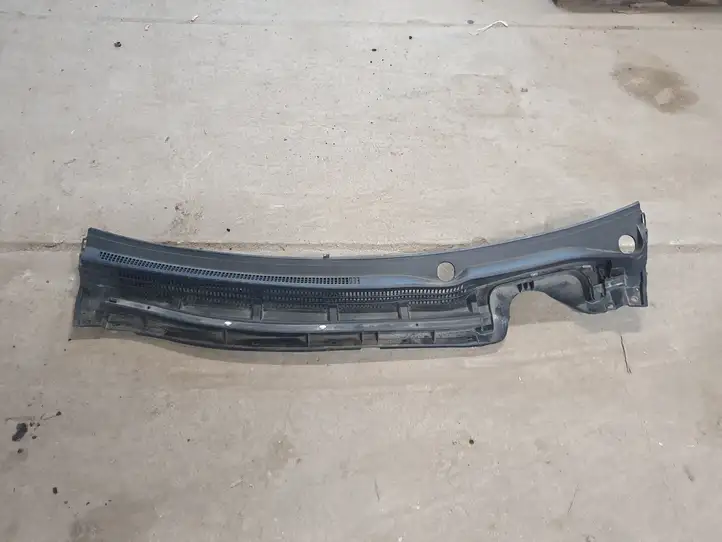 Toyota Prius (XW30) (2009 - 2015) 5578147090 Жабо стеклоочистителей — фото 1