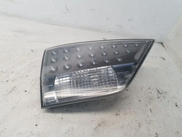 Mitsubishi Outlander (2007 - 2012) 1146356L Задний фонарь в крышке багажника — фото 3