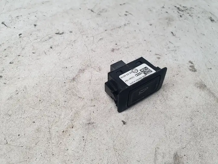 Audi A1 (2010 - 2014) 4G0959831A Кнопка закрытия багажника — фото 6