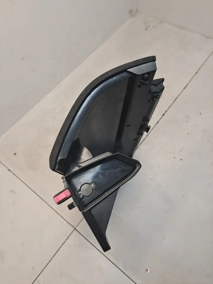 Toyota Prius (XW20) (2003 - 2009) 5553147050 Крышка бардачка — фото 3