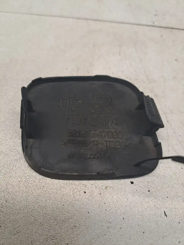 Toyota Prius (XW20) (2003 - 2009) 5212747020 Заглушка буксировочной петли — фото 6