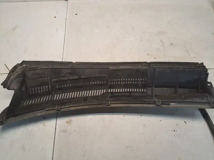Toyota Prius (XW20) (2003 - 2009) 557084708055781470805578147060 Жабо стеклоочистителей — фото 1