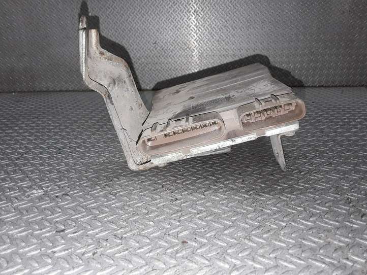 Toyota Avensis Verso (2001 - 2004)  8987120030 Блок управления топливных форсунок