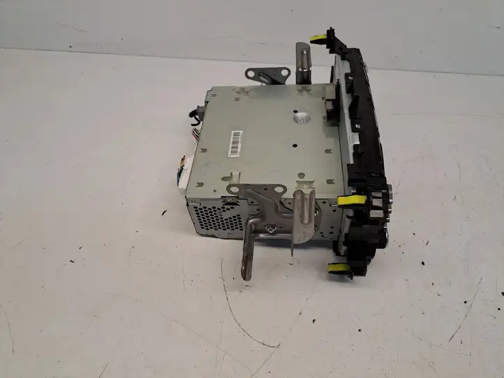Toyota Yaris (2014 - 2019) 861400D3901390005210B101SP400233 Магнитола / мультимедийная система — фото 4