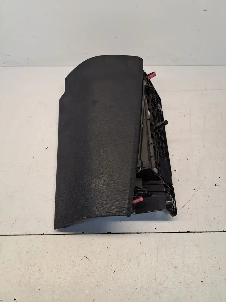 Toyota Prius (XW20) (2003 - 2009) 5553147050 Бардачок в сборе — фото 1