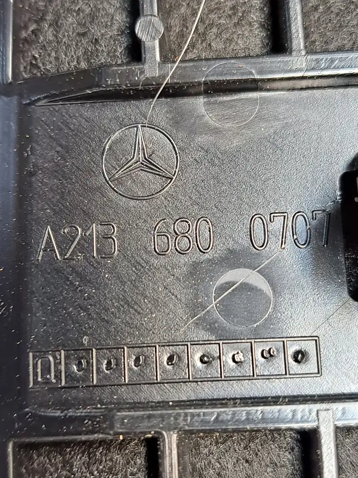 Mercedes-Benz E W213 (2016 - ) A2136800707 Декоративная планка — фото 2