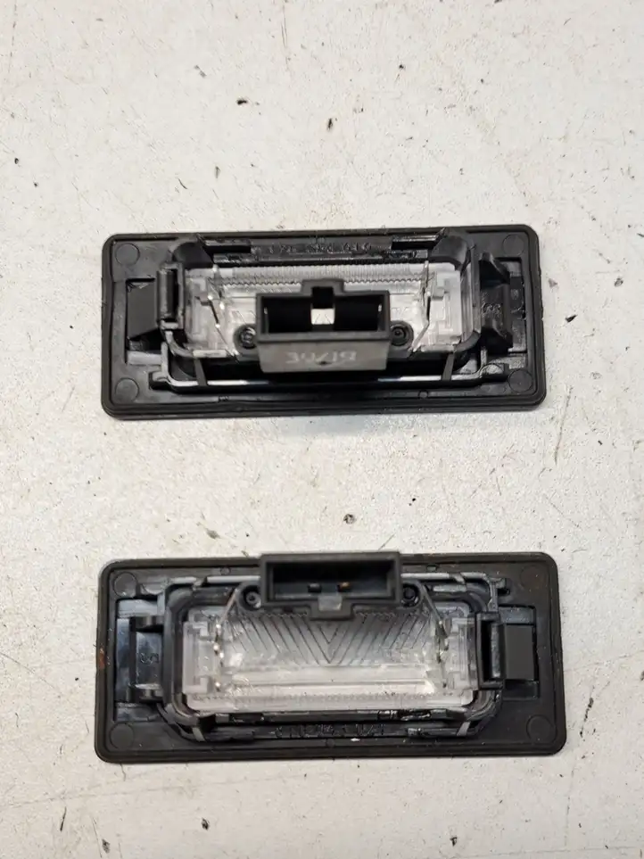 Audi A4 S4 B8 8K (2007 - 2011) 810943021 Подсветка номера — фото 3