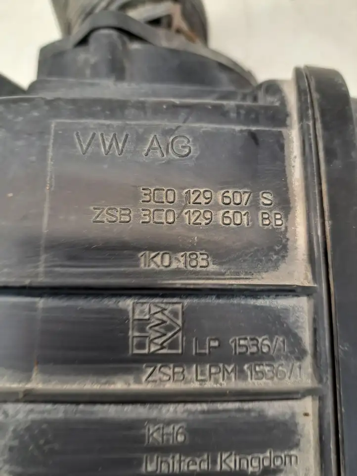 Volkswagen PASSAT B6 (2005 - 2010) 3C0129607S Корпус воздушного фильтра — фото 5