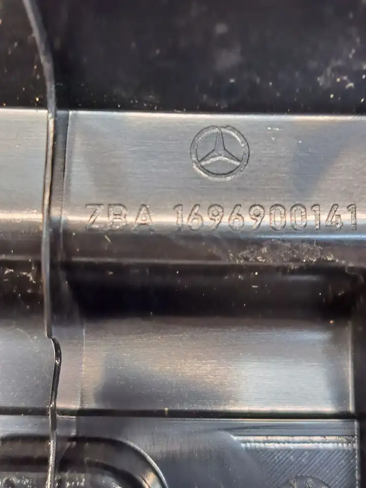 Mercedes-Benz B-class W245 (2005 - 2008) 1696900141 Отделка порога багажника — фото 4