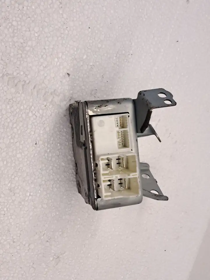 Toyota Prius (XW20) (2003 - 2009) 1129001131 Блок управления усилителем руля — фото 6