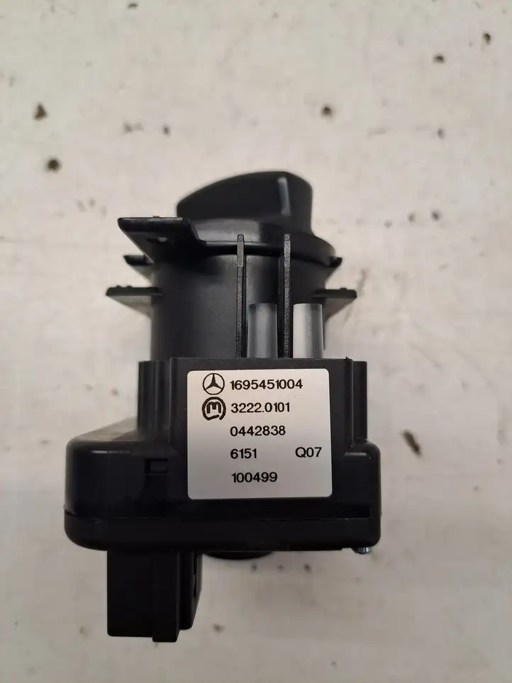 Mercedes-Benz A W169 (2004 - 2012) 1695451004 Включатель фонарей — фото 6