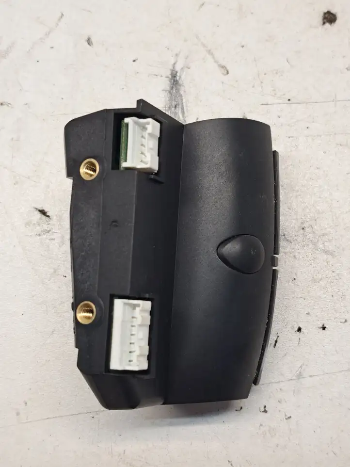 Volkswagen PASSAT B6 (2005 - 2010) 1J0959537D Кнопки на рулевом колесе — фото 4