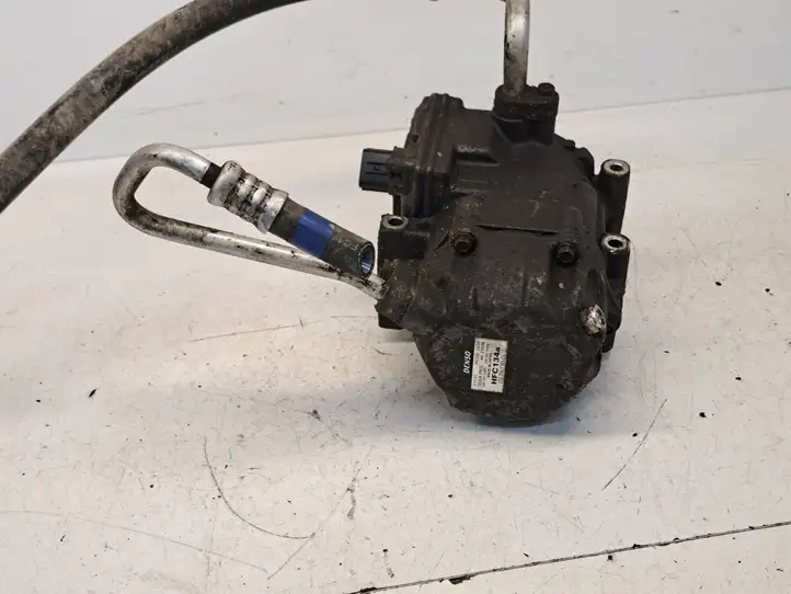 Toyota Prius (XW30) (2009 - 2015) 0422000212 Компрессор (насос) кондиционера воздуха — фото 1