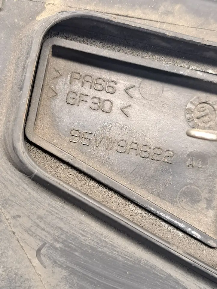 Volkswagen PASSAT B6 (2005 - 2010) 95VW9A622 Корпус воздушного фильтра — фото 8