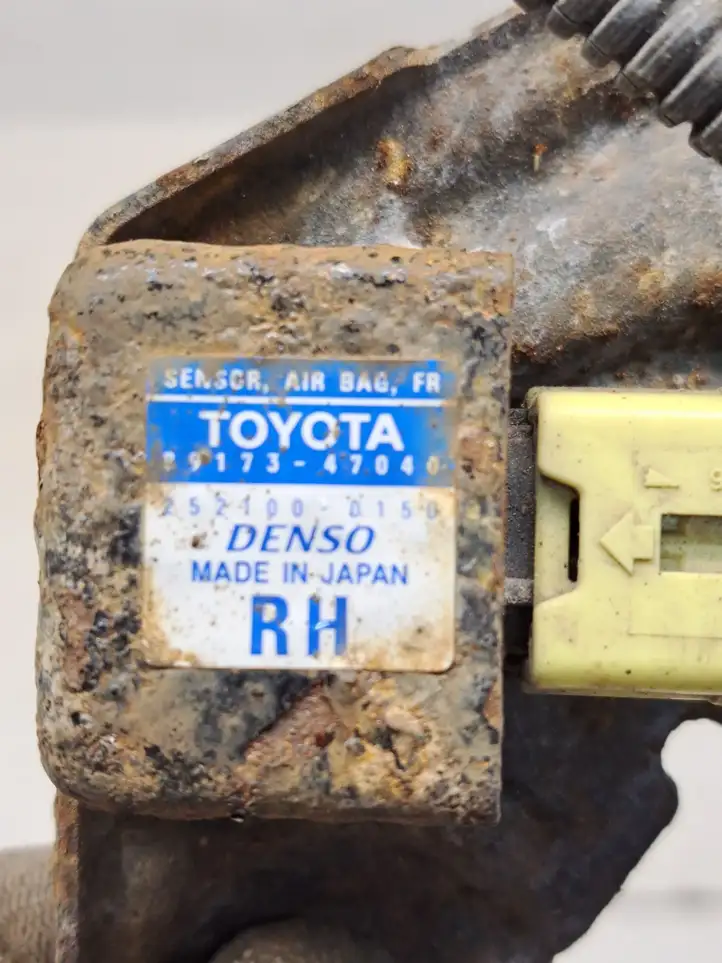 Toyota Prius (NHW20) (2003 - 2009) 8917347040 Датчик удара SRS — фото 2