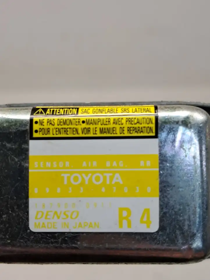 Toyota Prius (XW20) (2003 - 2009) 8983347030 Датчик удара SRS — фото 4