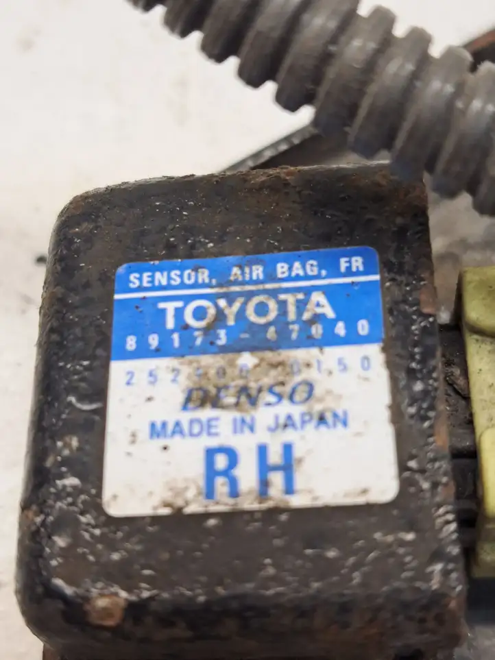 Toyota Prius (NHW20) (2003 - 2009) 8917347040 Датчик удара SRS — фото 2