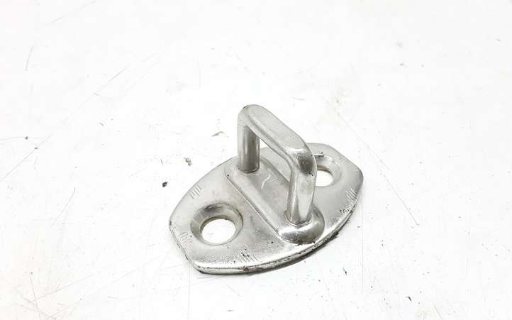 Porsche Cayenne (9PA) (2002 - 2010)  3B0837033P Петля замка задней двери