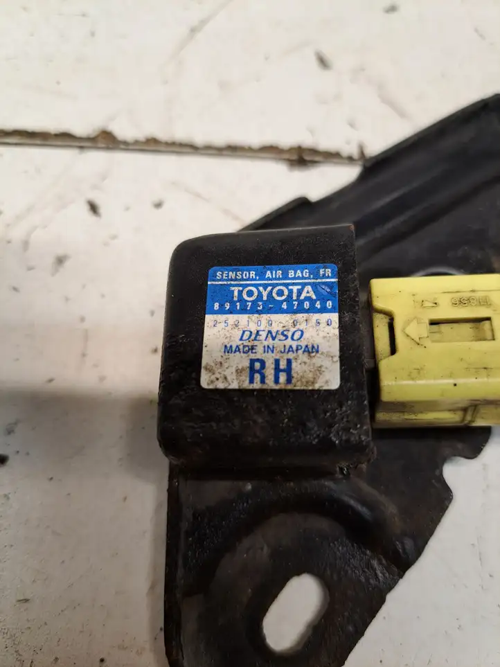 Toyota Prius (NHW20) (2003 - 2009) 8917347040 Датчик удара SRS — фото 6