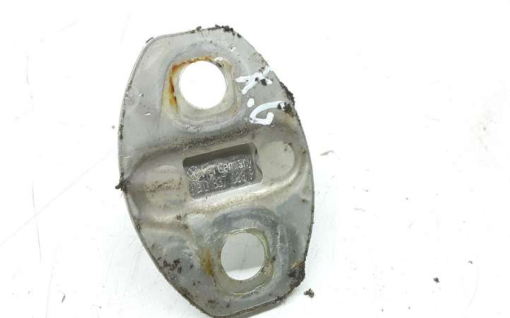 Porsche Cayenne (9PA) (2002 - 2010)  3B0837033P Петля замка задней двери