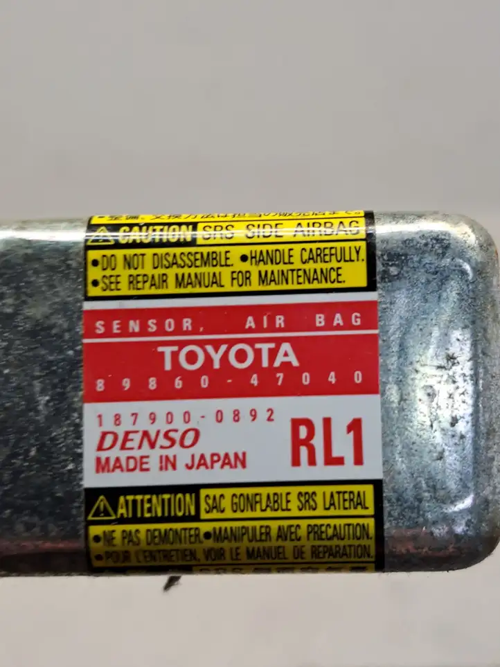 Toyota Prius (XW20) (2003 - 2009) 8986047040 Датчик удара SRS — фото 7