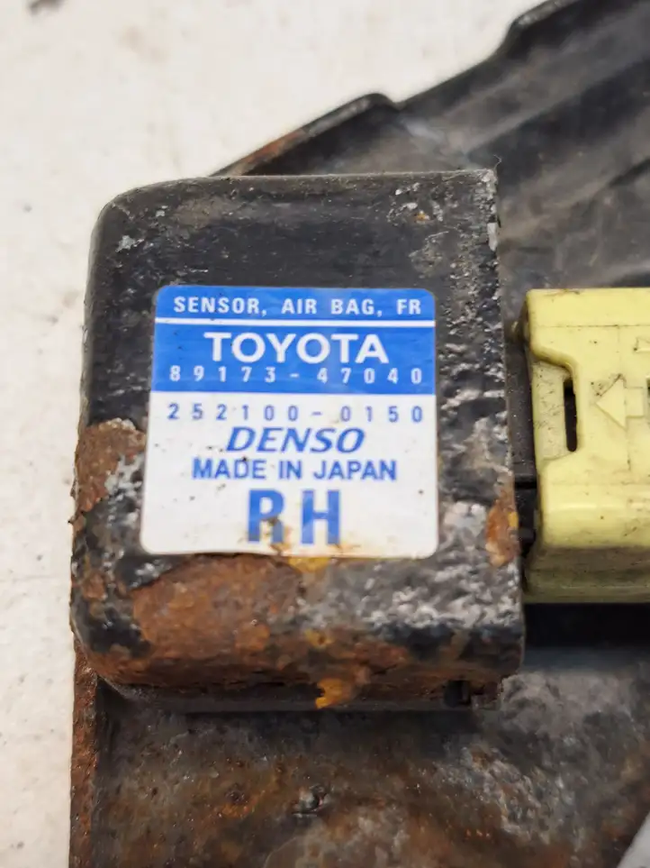 Toyota Prius (NHW20) (2003 - 2009) 8917347040 Датчик удара SRS — фото 3