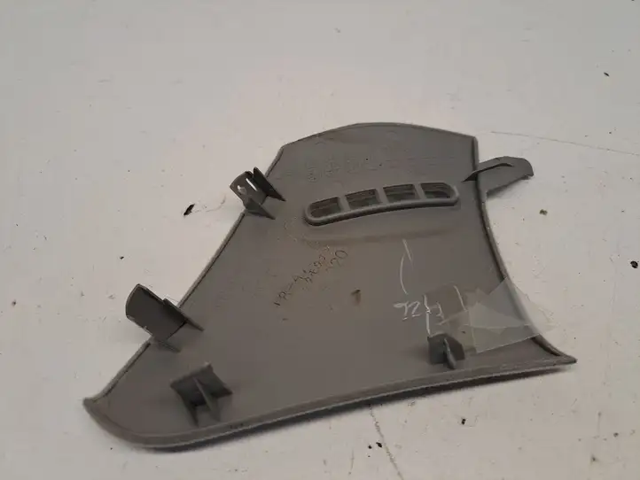 Toyota Prius (XW20) (2003 - 2009) 6221847010 Прочие детали салона — фото 3