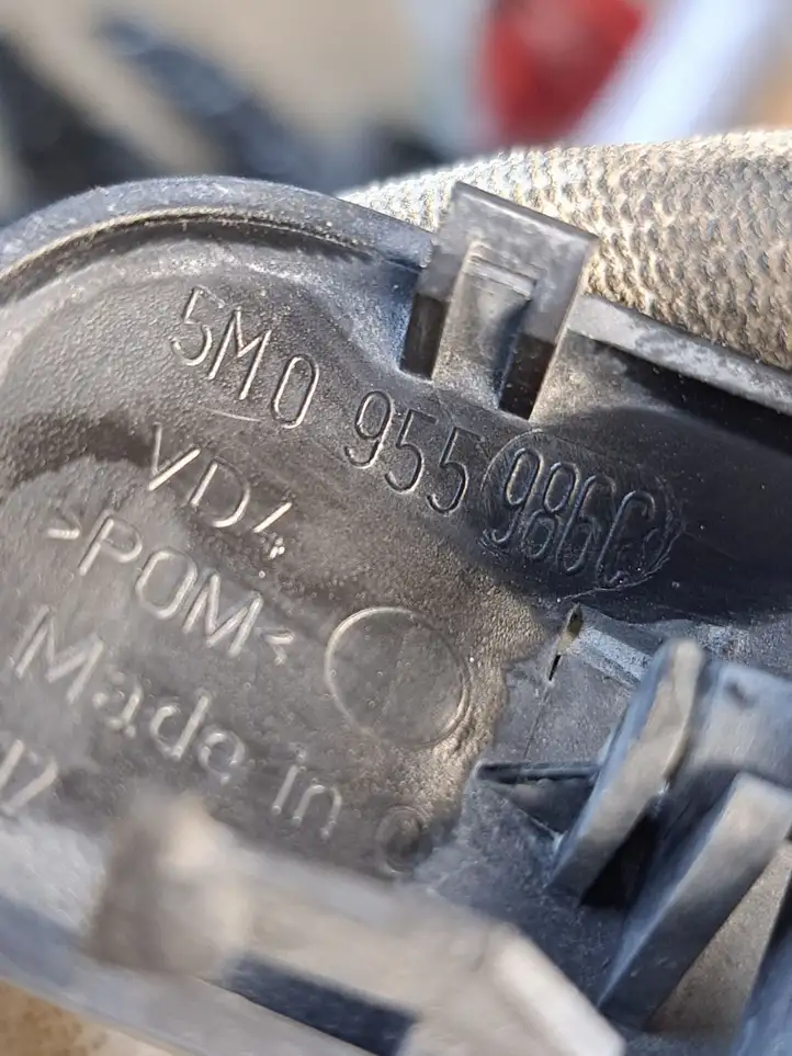 Volkswagen PASSAT B6 (2005 - 2010) 5M0955986C Форсунка омывателя лобового стекла — фото 7