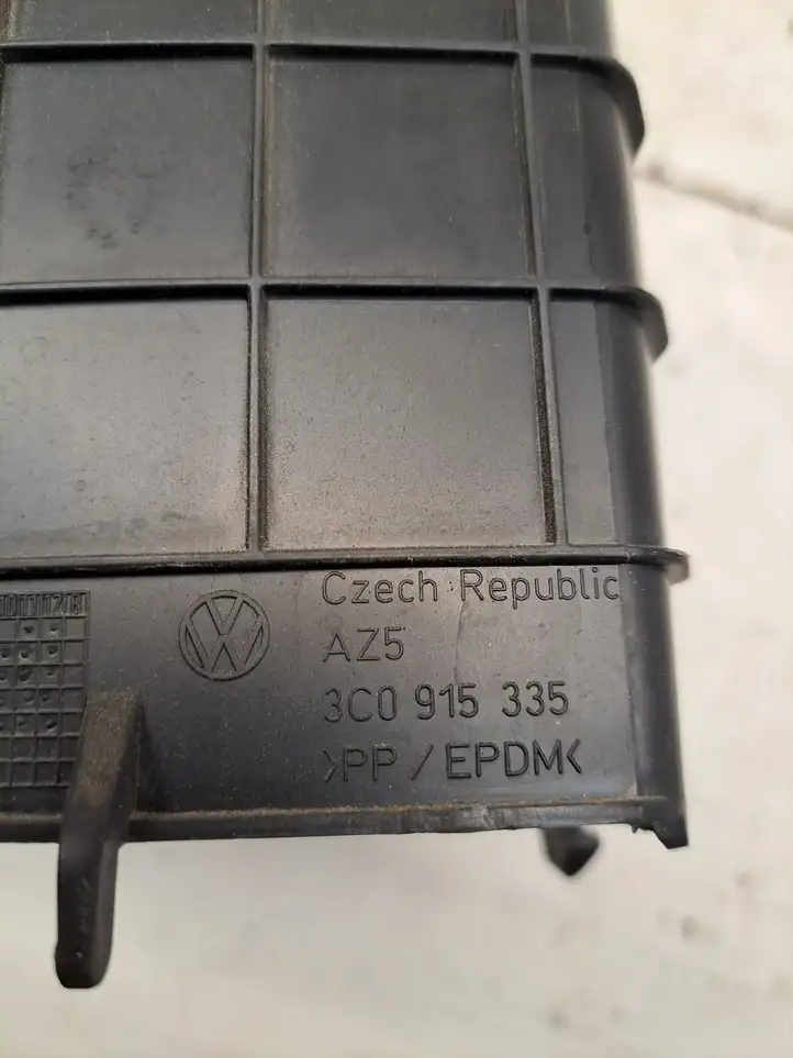 Volkswagen PASSAT B6 (2005 - 2010) 3C0915335 Ящик аккумулятора — фото 4