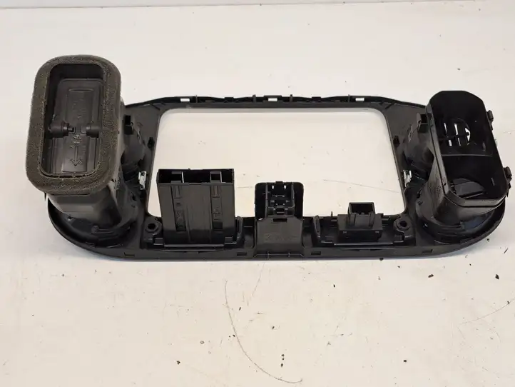 Volkswagen Tiguan (2007 - 2011) 5M0858071K Центральный воздушный дефлектор — фото 5