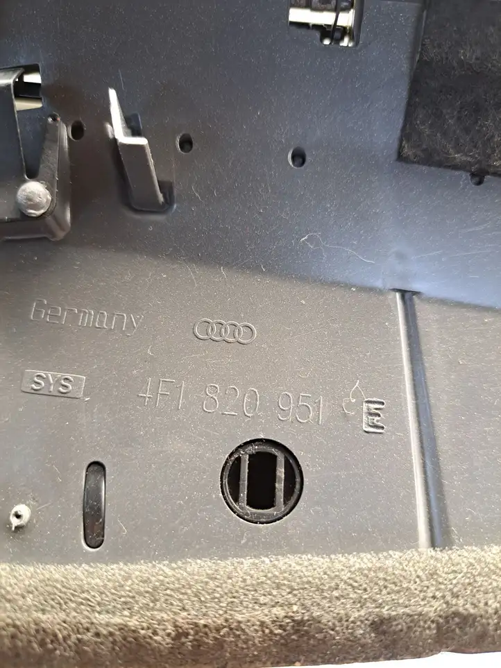 Audi A6 S6 C6 4F (2004 - 2008) 4F1820951 Центральный воздушный дефлектор — фото 5