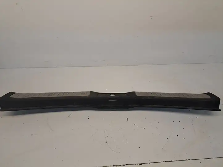 Toyota Avensis T270 (2009 - 2012) 5838705110 Отделка порога багажника — фото 6