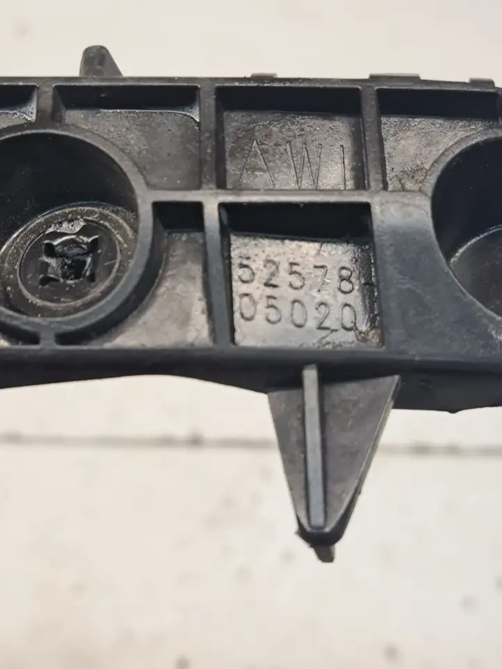 Toyota Avensis T270 (2009 - 2012) 5257805020 Кронштейн угловой части бампера — фото 7