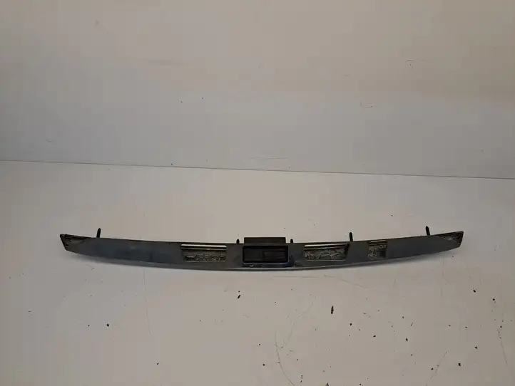 Toyota Avensis T270 (2009 - 2012) 7680105170 Подсветка номера — фото 5
