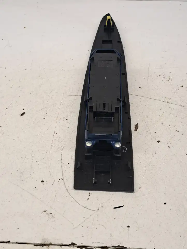 Toyota Avensis T270 (2009 - 2012) 7423205260 Блок кнопок стеклоподъемников — фото 3