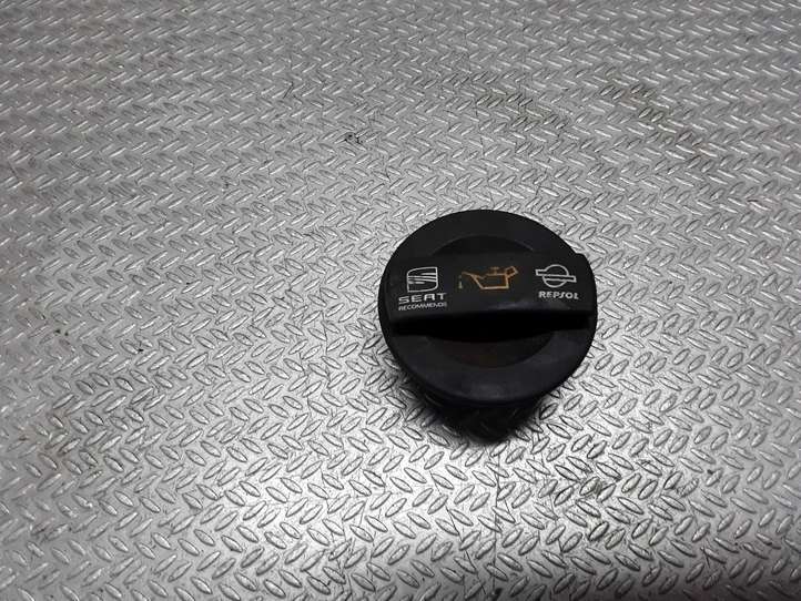 Seat Exeo (3R) (2008 - 2013)  06C103485  Крышка маслозаливной горловины