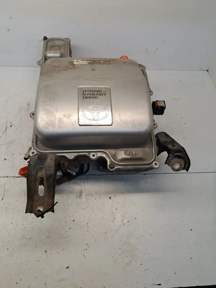 Toyota Prius (NHW20) (2003 - 2009) G920047120 Инвертор напряжения — фото 2